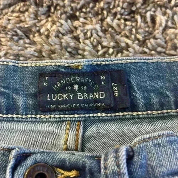 Lucky Brand The Roll Up Shorts - Picture 4 of 10